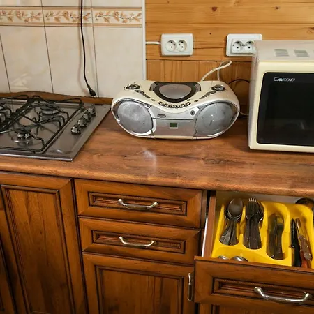 Анастасія Деревянный коттедж *